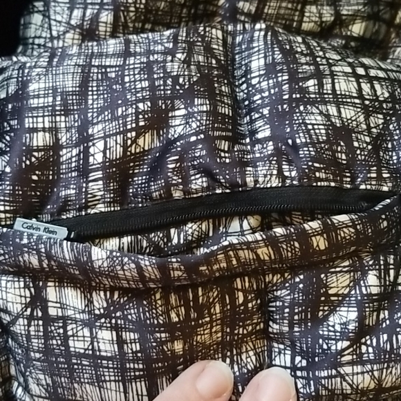 Warm Calvin Klein winter coat - Picture 7 of 7